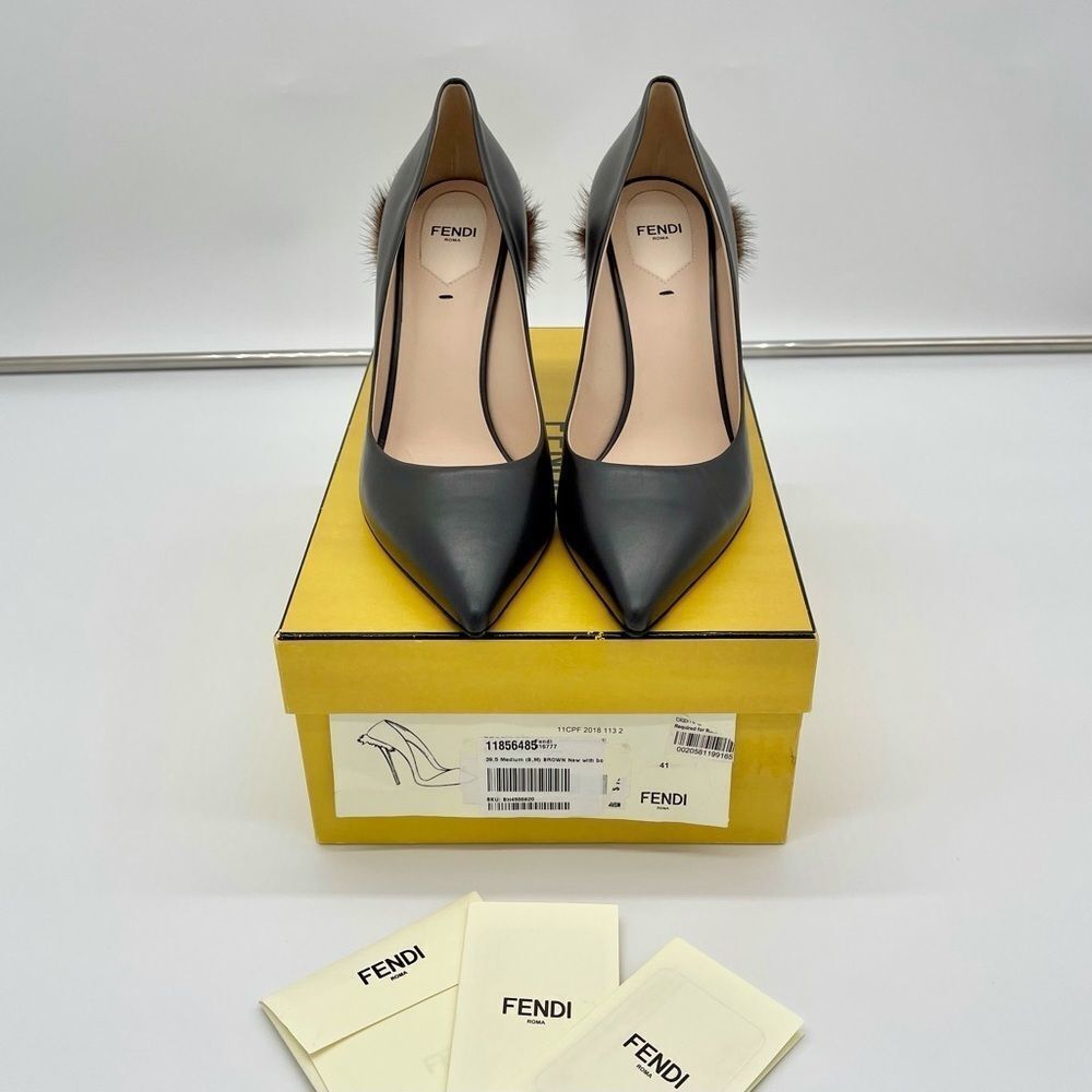 Fendi Closed Toe Heels Black Leather Pumps w/ Brown Mink Fur Size 39.5 NWT - Picture 2 of 15